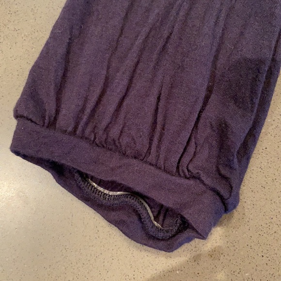 Feminine top with Lace top detail. - Picture 3 of 5